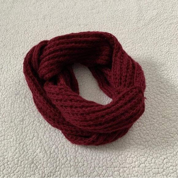 Bizou Maroon Wool Scarf - Picture 3 of 4